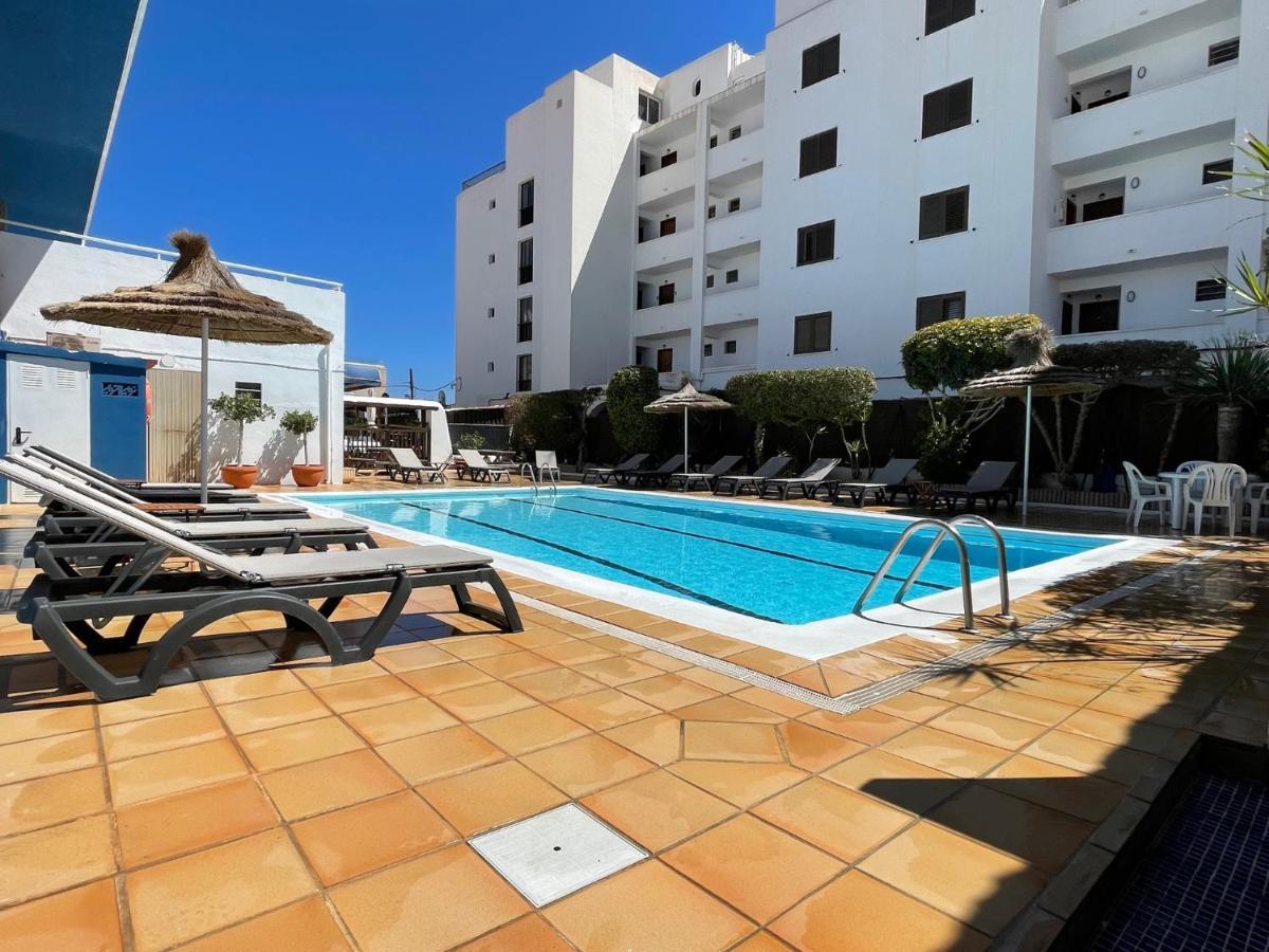 Apartamentos Cel Blau Santa Eulària des Riu Extérieur photo