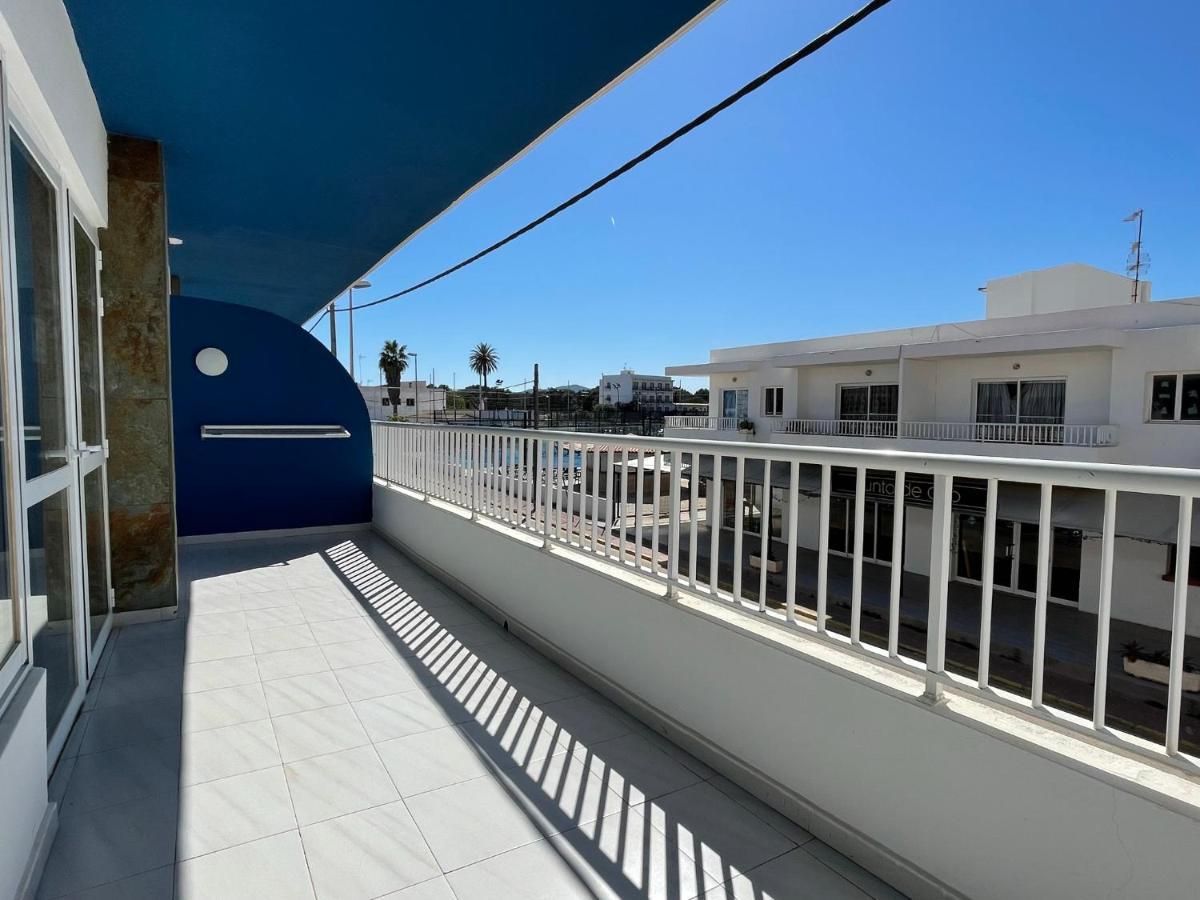 Apartamentos Cel Blau Santa Eulària des Riu Extérieur photo