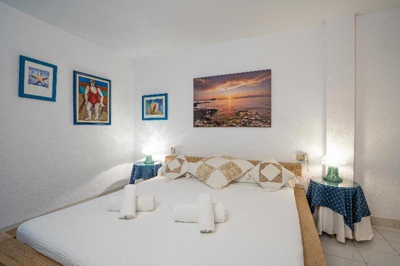 Apartamentos Cel Blau Santa Eulària des Riu Chambre photo