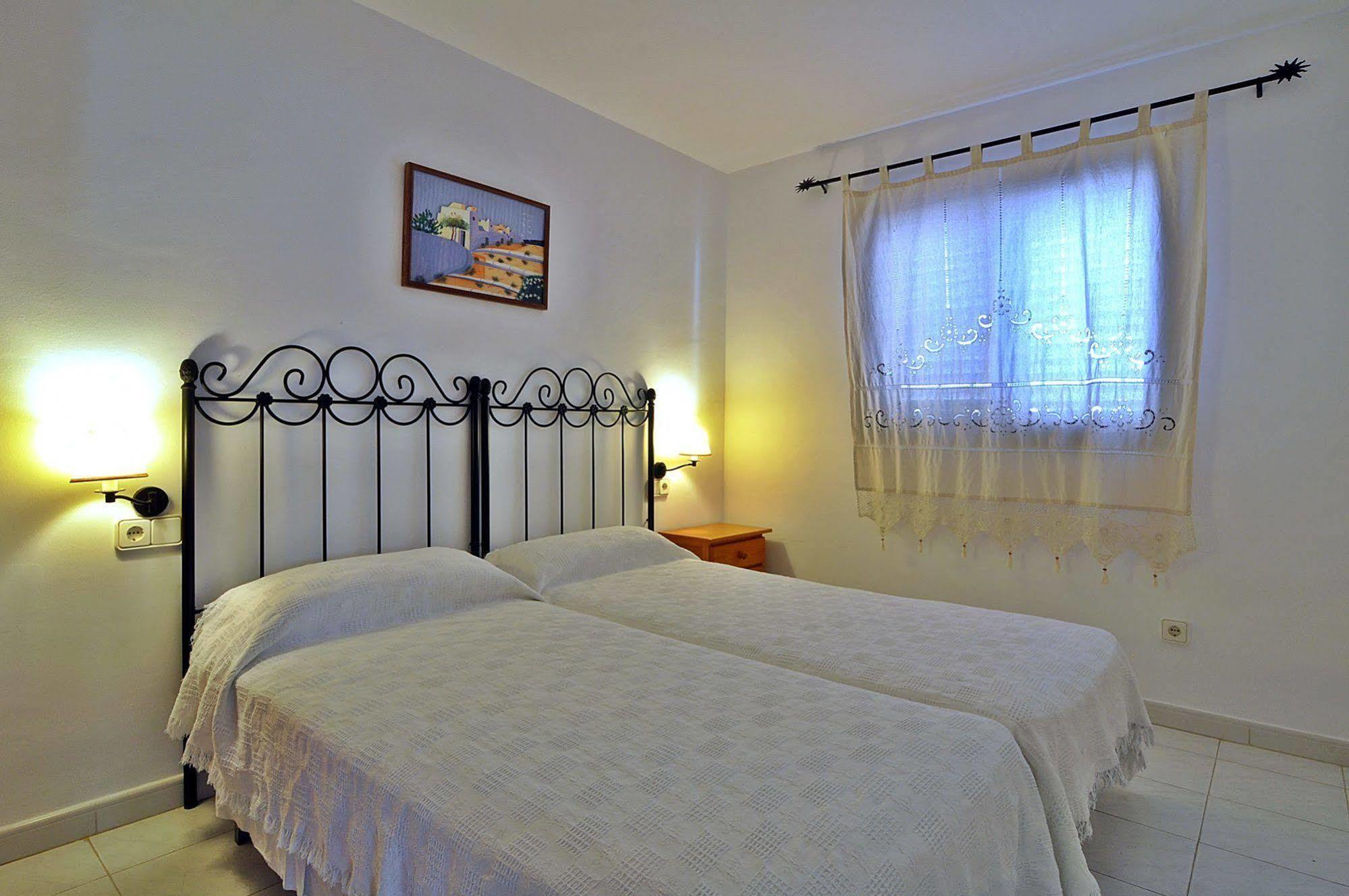 Apartamentos Cel Blau Santa Eulària des Riu Extérieur photo